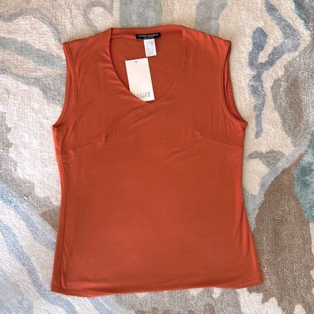 Burnt-Orange V-neck Sleeveless Blouse - Picture 3 of 10